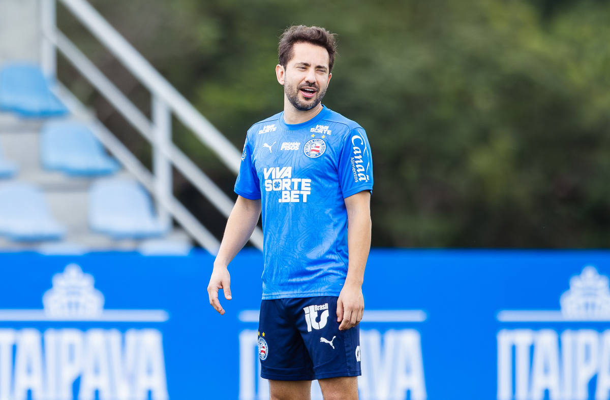 everton ribeiro em treino do bahia