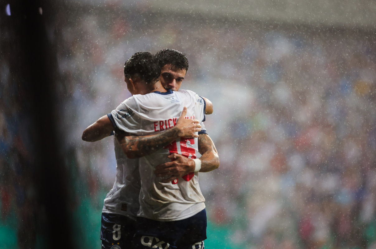 cauly e pulga em gol do bahia