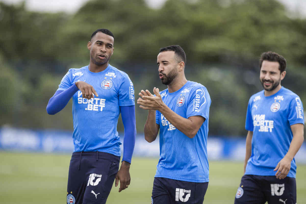 treino do bahia com caio, jean e everton