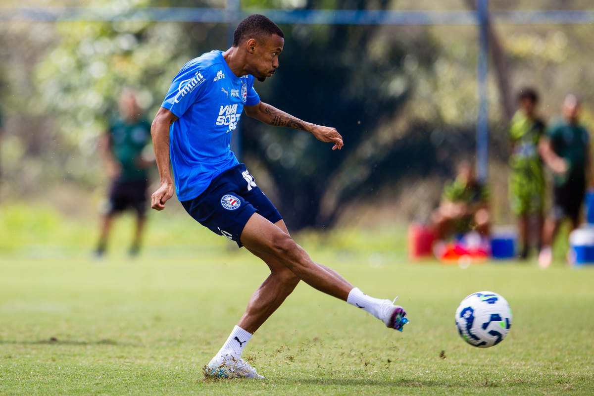 ademir em treino do bahia