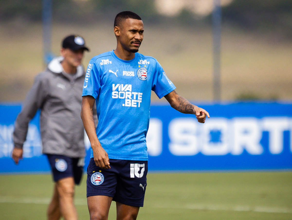 ademir em treino do bahia