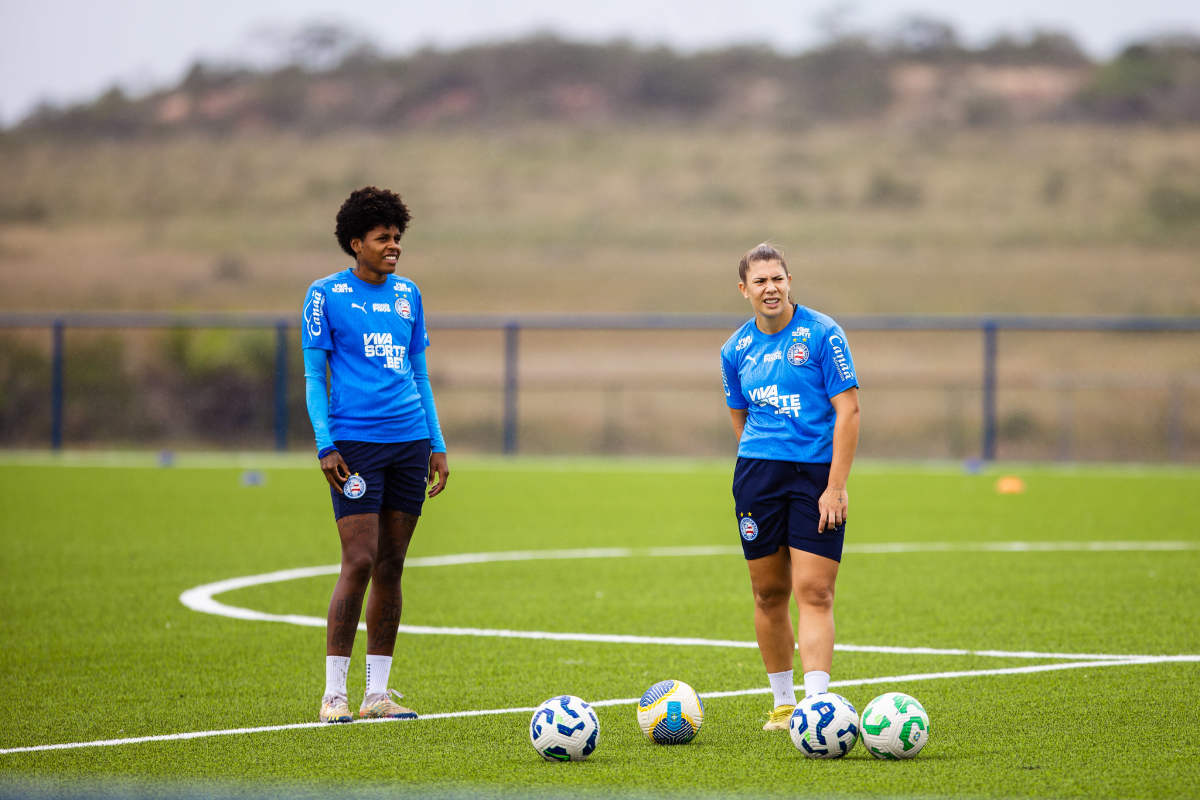 time feminino do bahia em treino