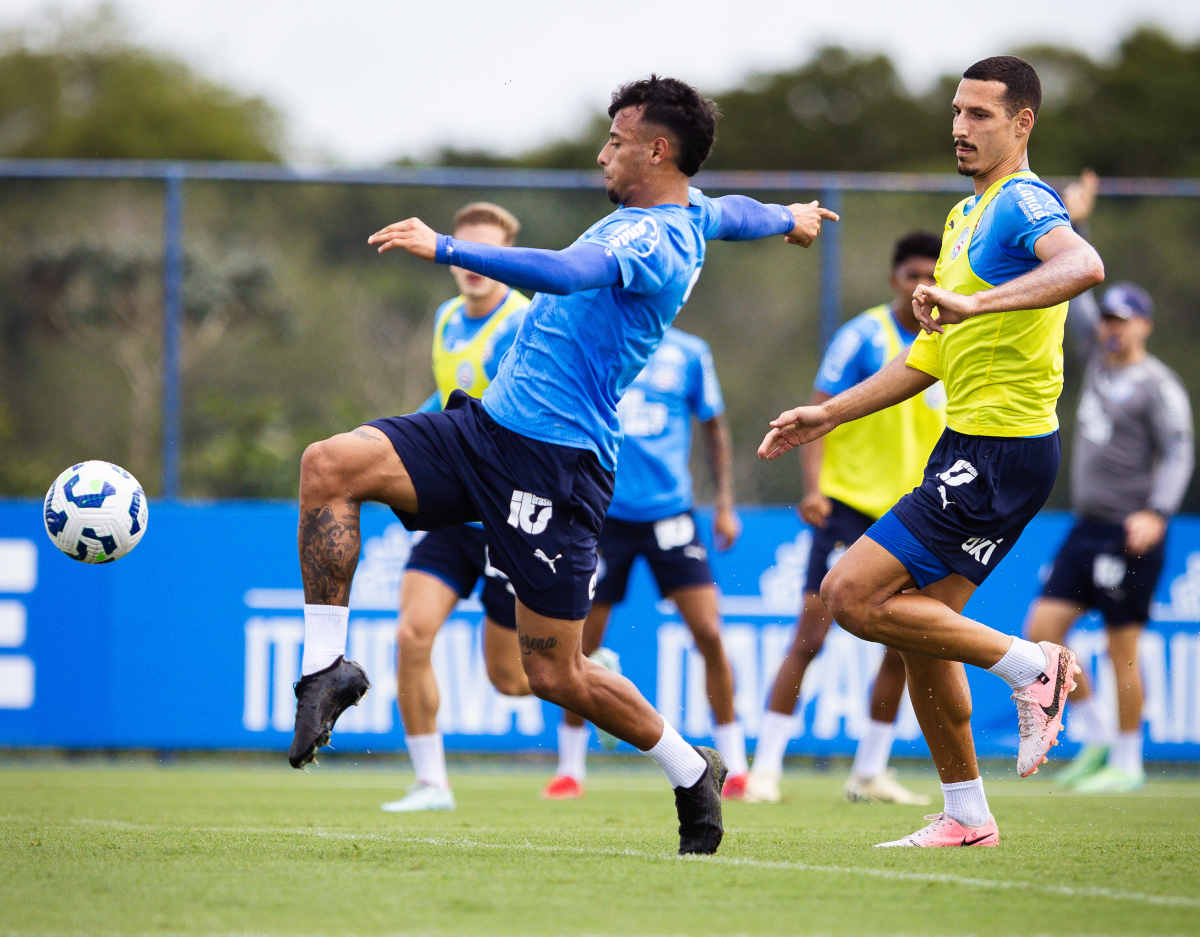 treino do bahia com lucho e gabriel xavier