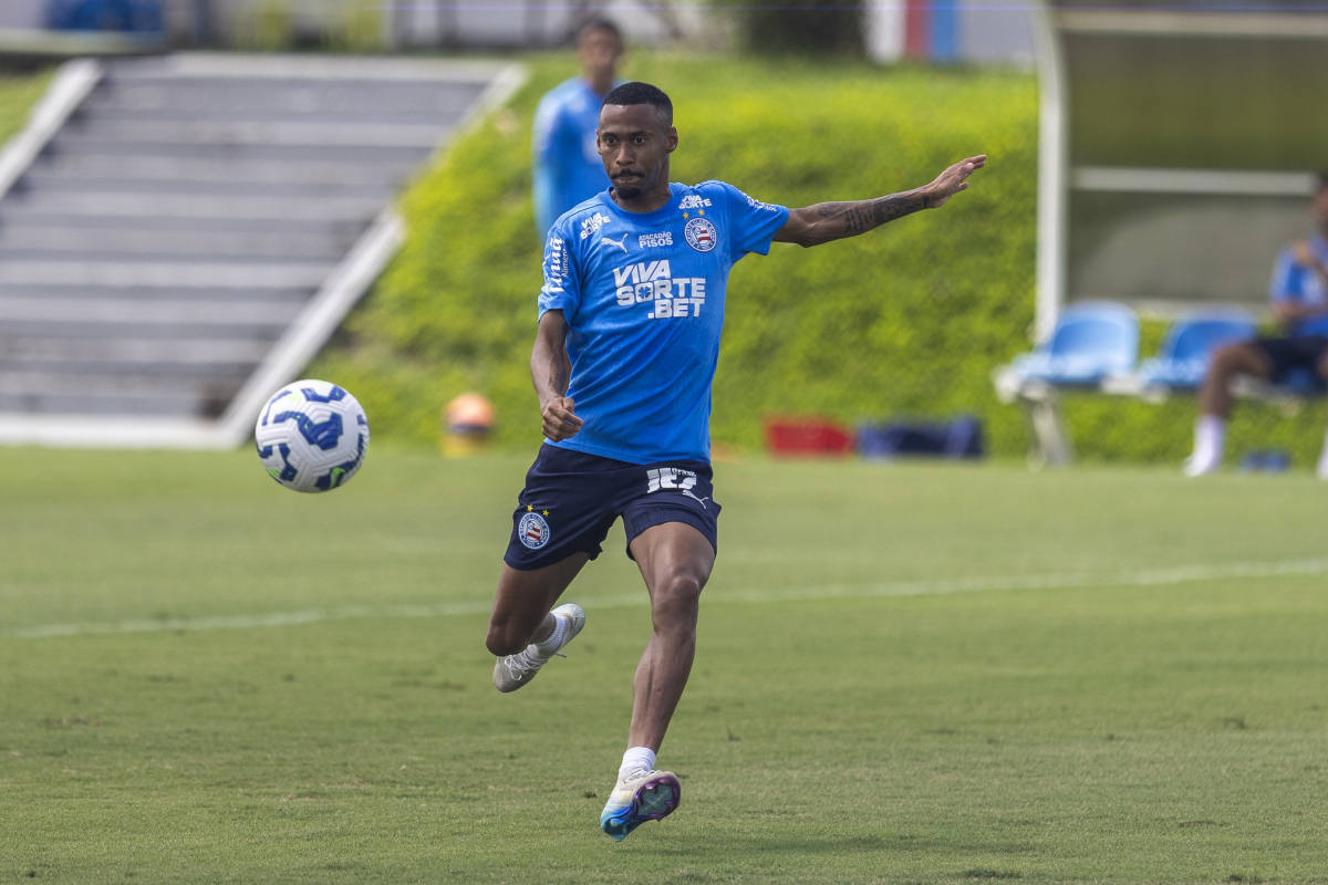 ademir em treino do bahia
