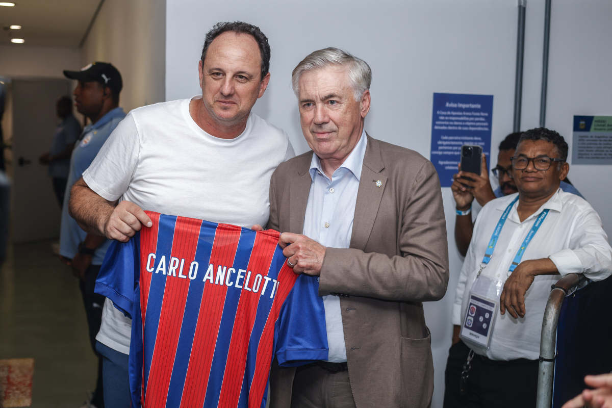 ancelotti em jogo do bahia