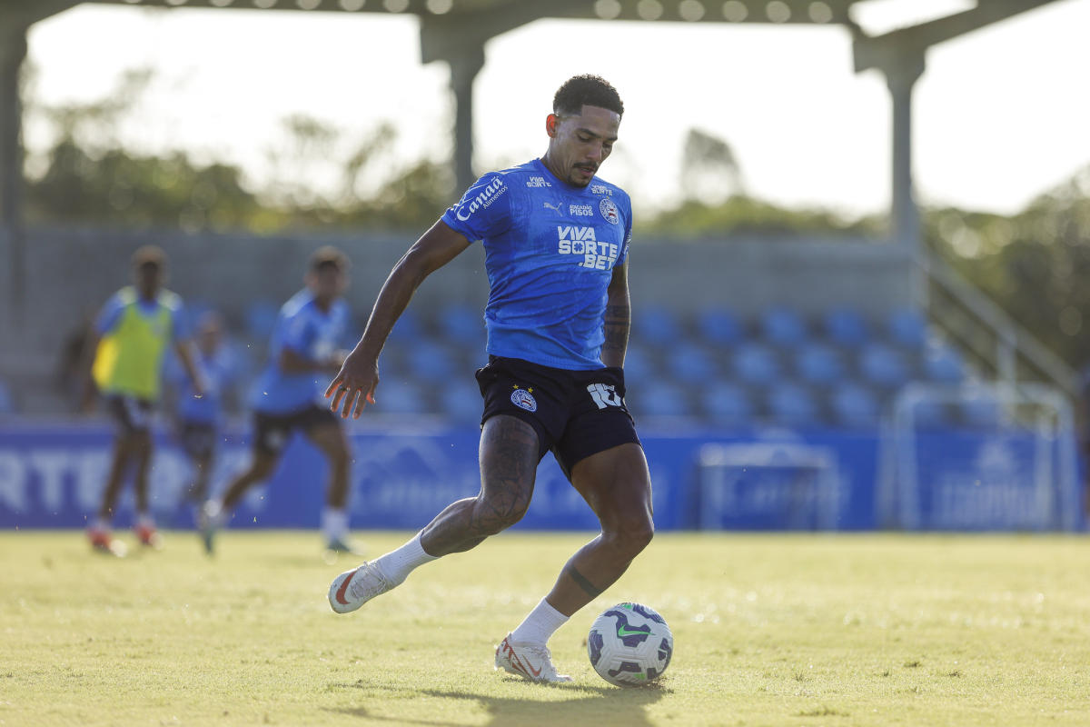 gilberto em treino do bahia