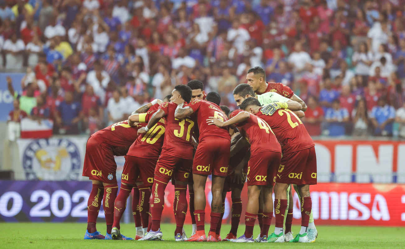 bahia em campo com uniforme 3
