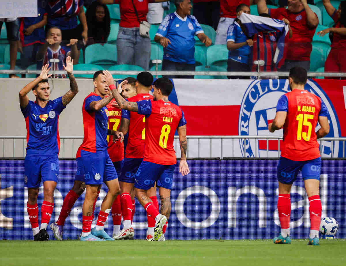 bahia comemorando gol