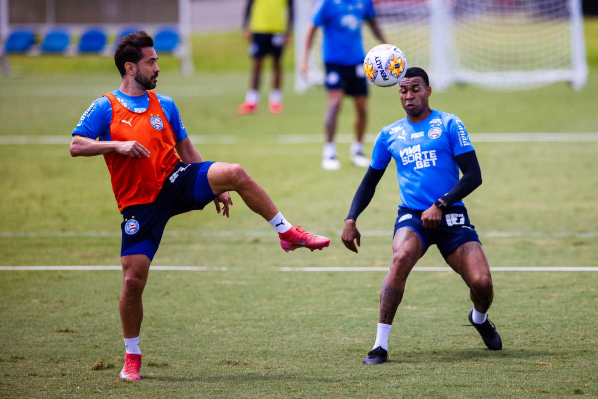 treino do bahia com everton ribeiro e jean lucas