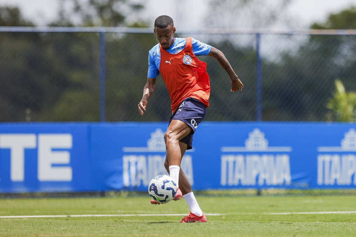 ademir em treino do bahia