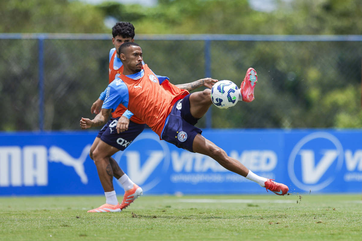 ademir em treino no ct do bahia