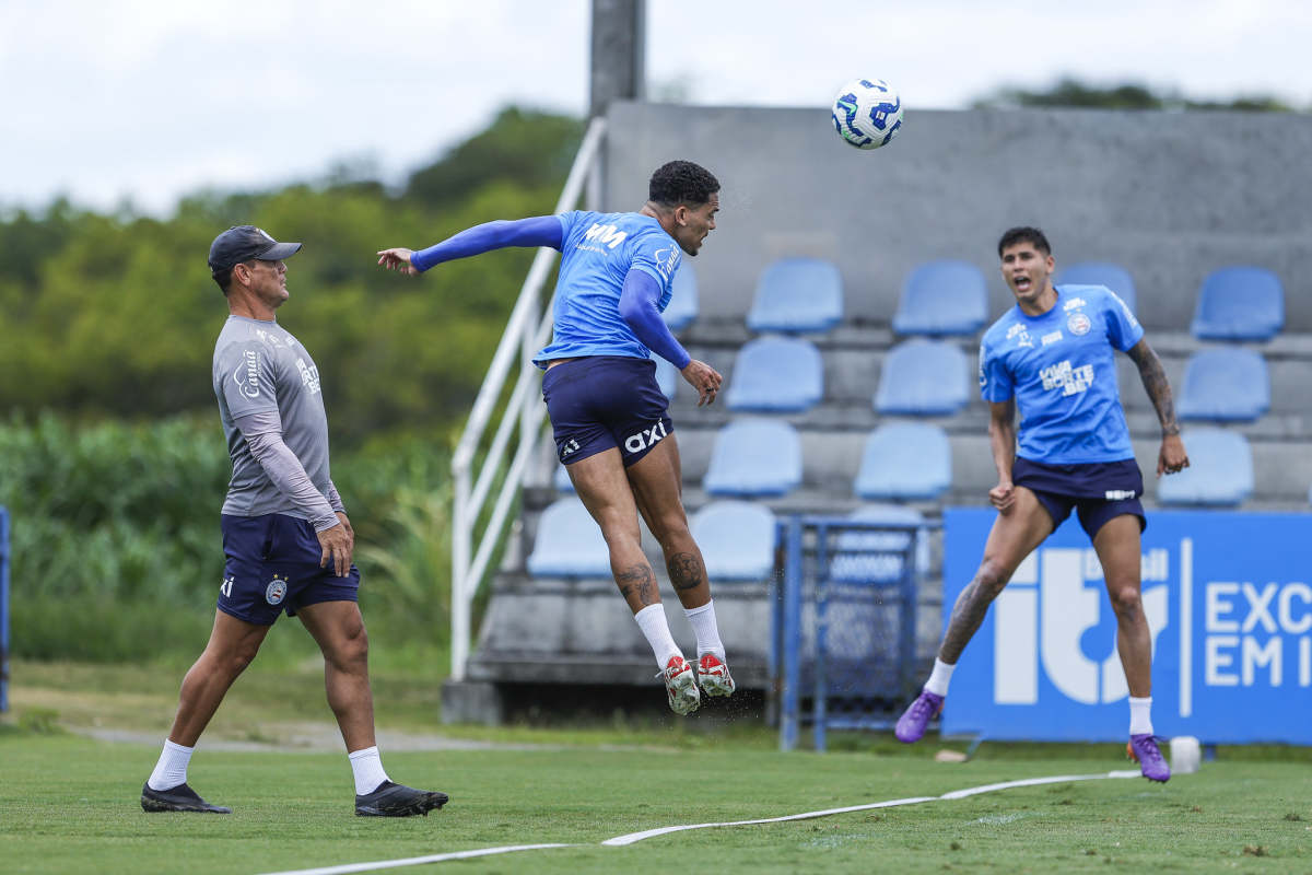 gilberto em treino do bahia