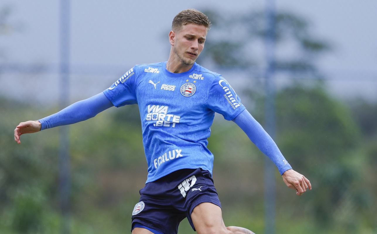 jota em treino do bahia