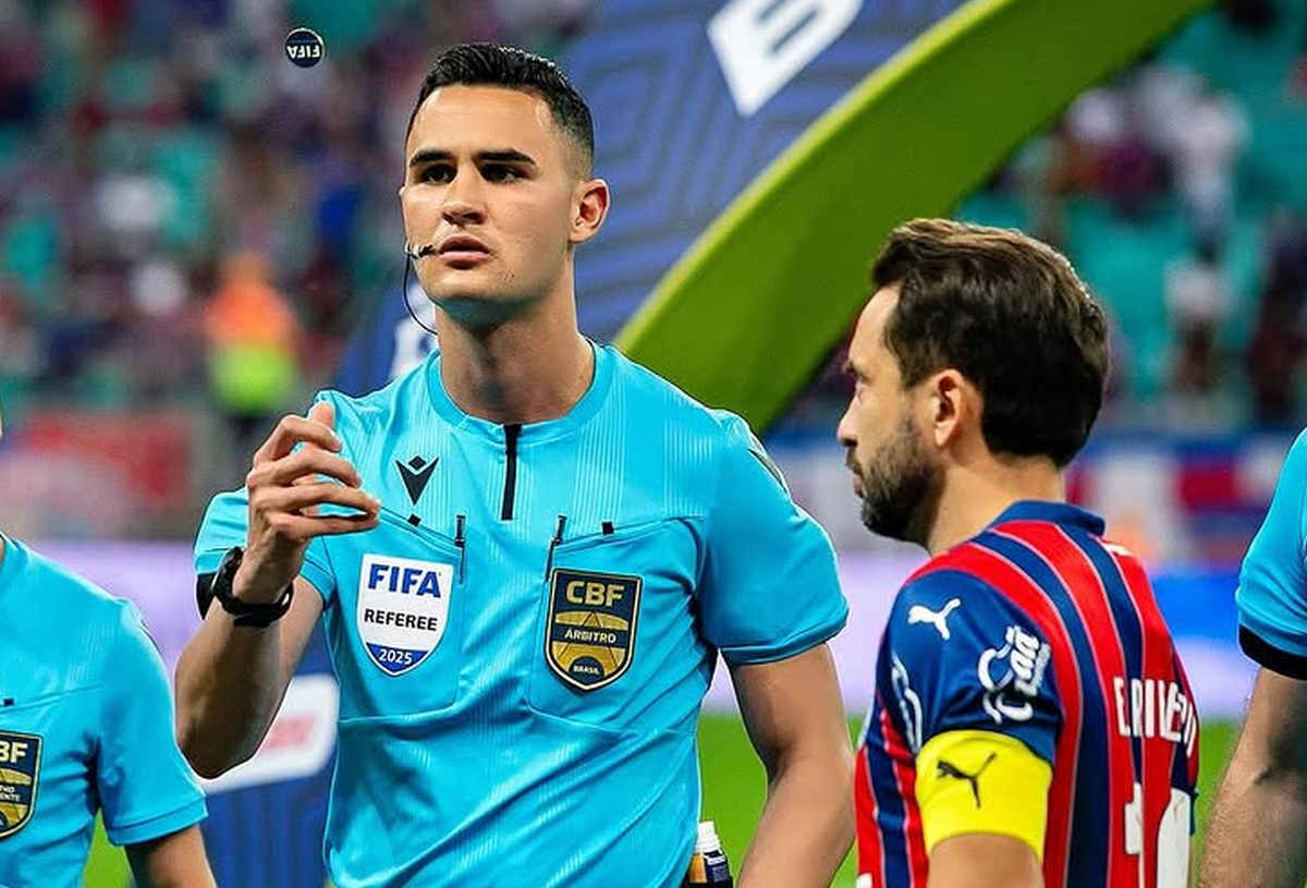 árbitro matheus delgado candaçan em jogo do bahia