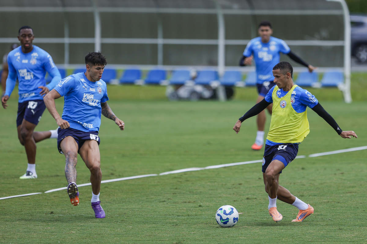 treino do bahia com juba e mingo