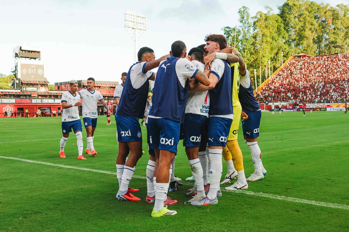 gol do bahia no barradão em ba-vi vitória