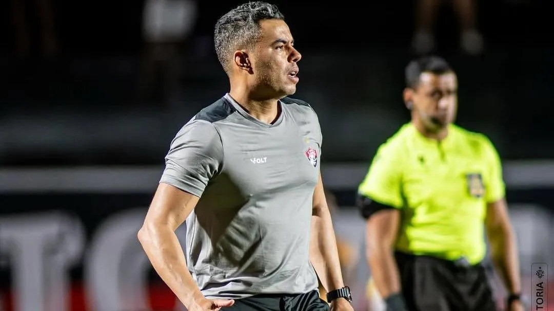 jair ventura, técnico do vitória, fala sobre jogo contra o abahia