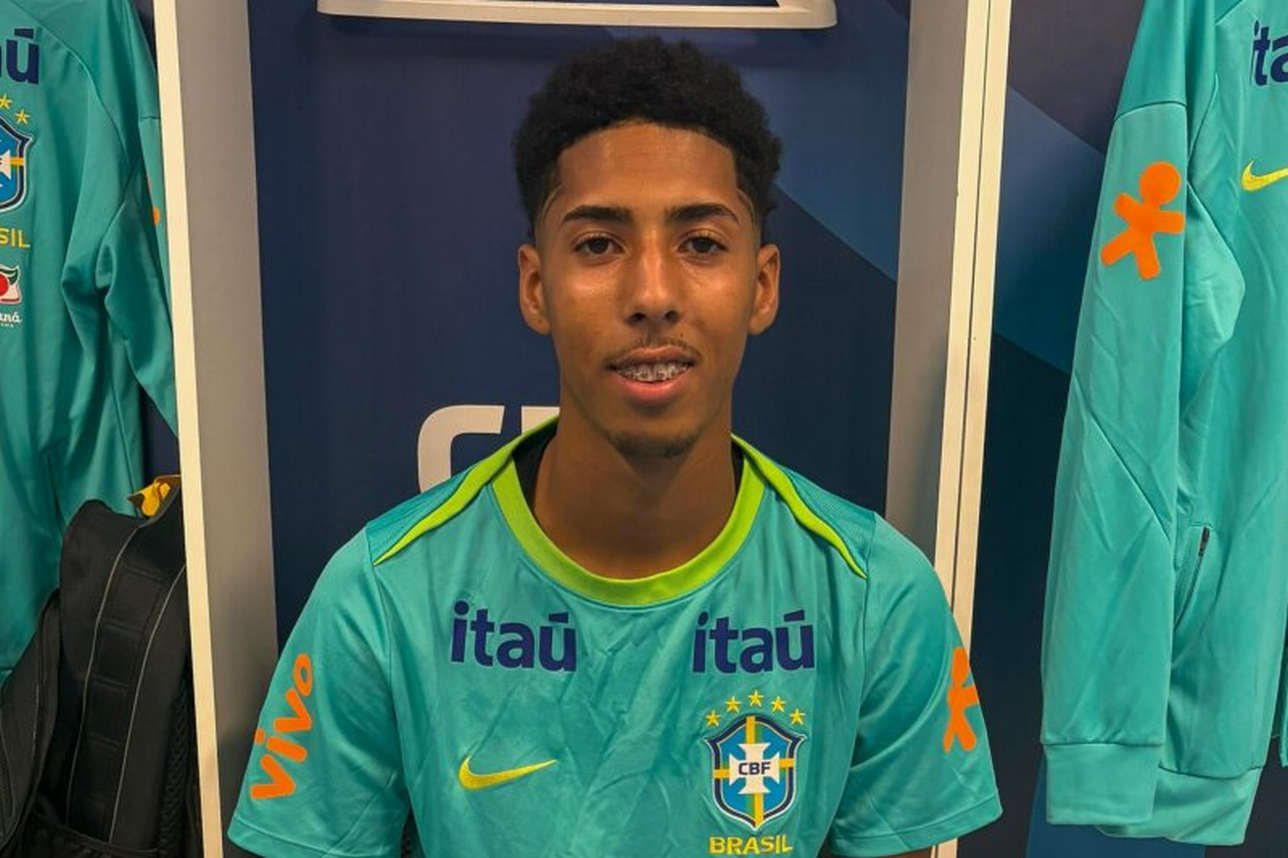 jonathan marinho, do bahia, na seleção sub-16 de base