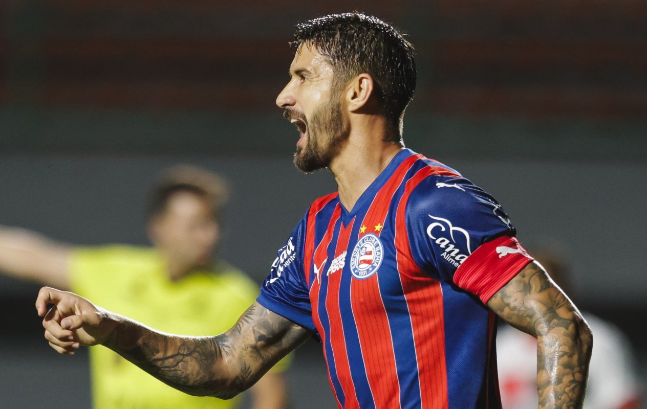 everaldo comemora gol do bahia