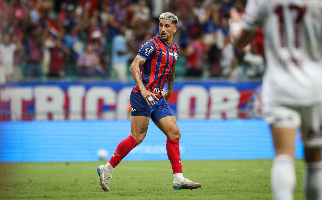 kike olivera em jogo do bahia