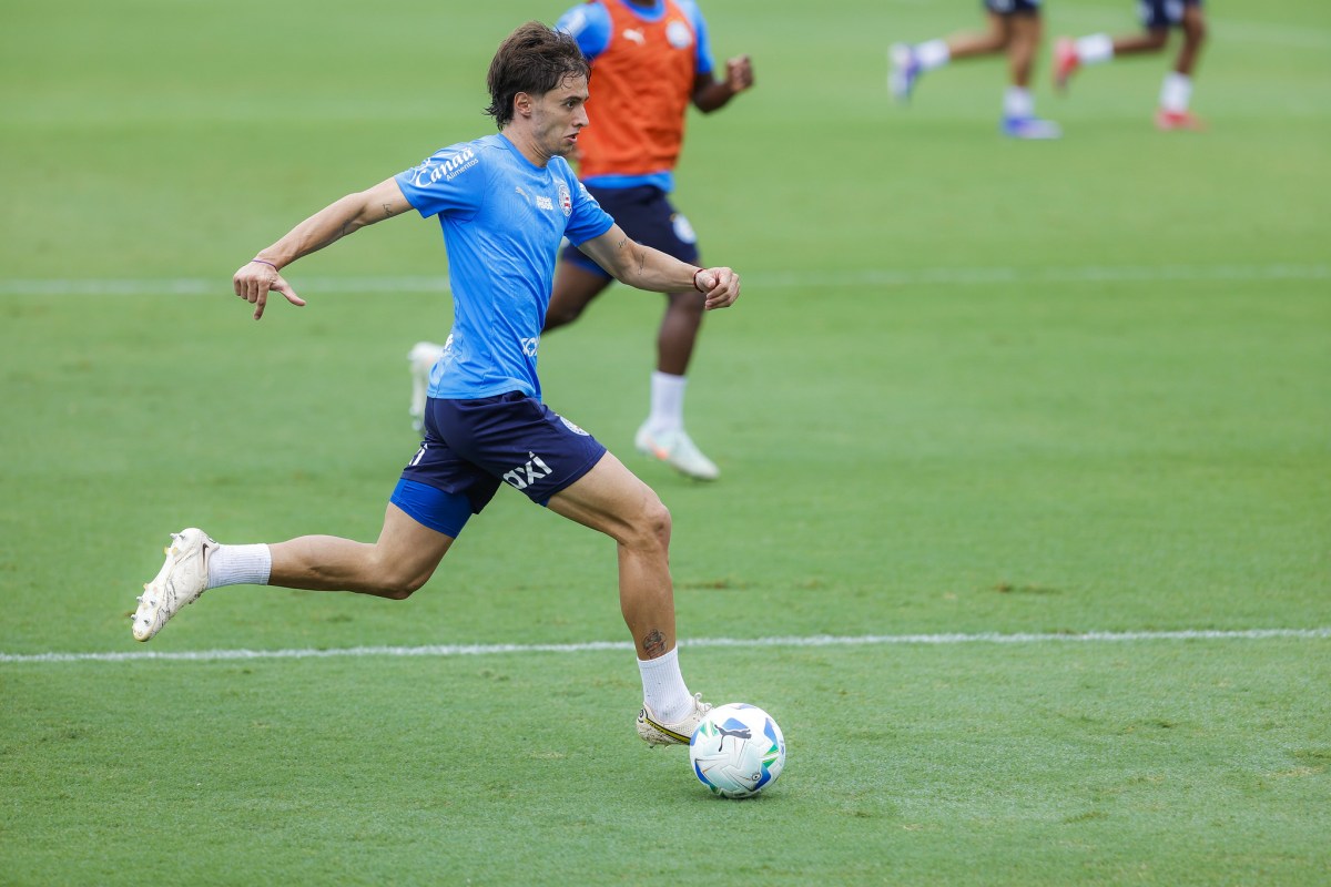 roman gomez em treino do bahia