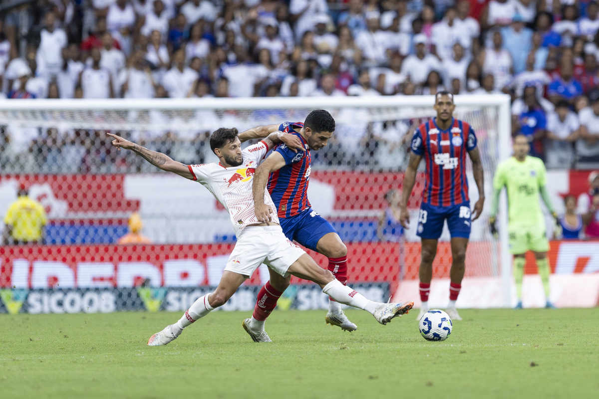 bahia x red bull bragantino em 2025 com juninho capixaba na foto