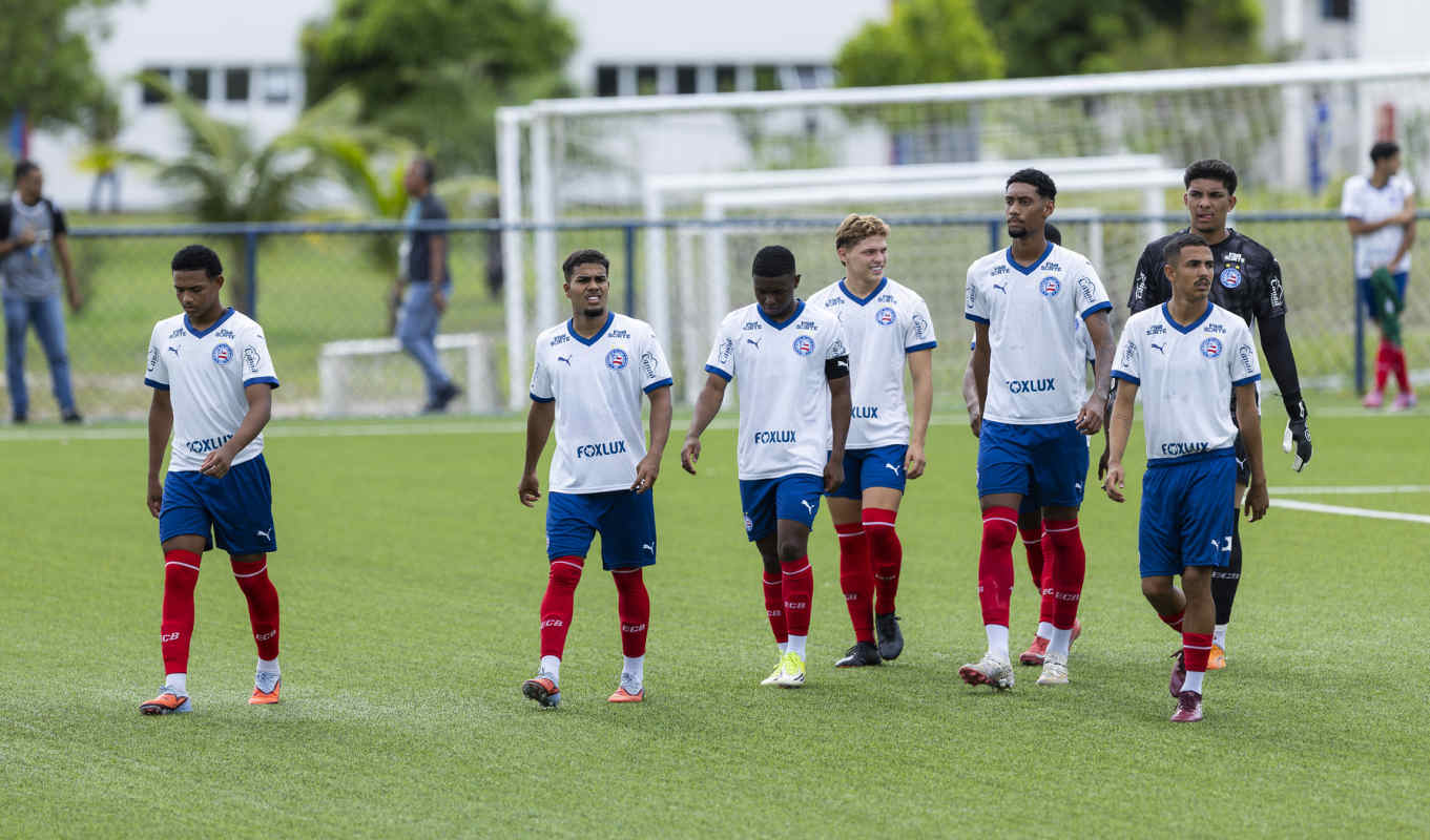 bahia sub-20 em campo com dell, sidney, pedrinho