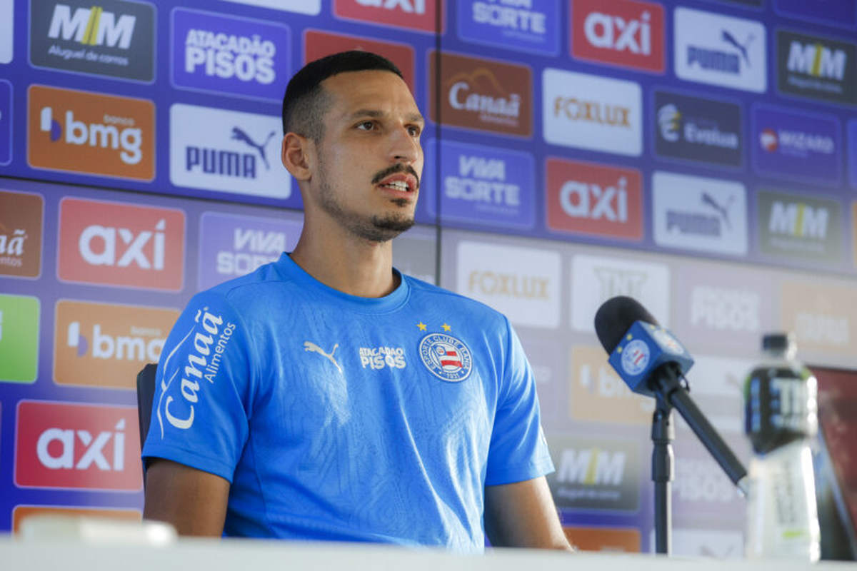 gabriel xavier em coletiva no bahia