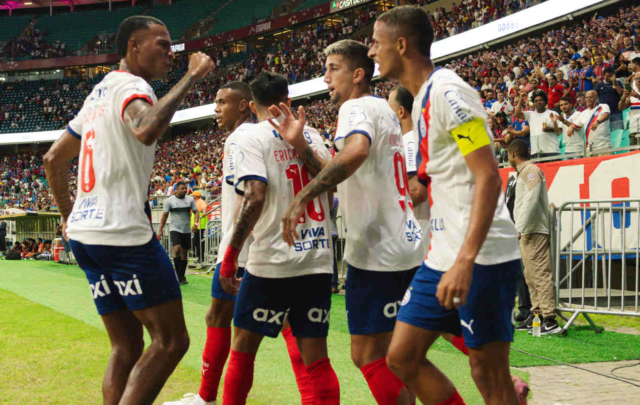 time do bahia comemora gol