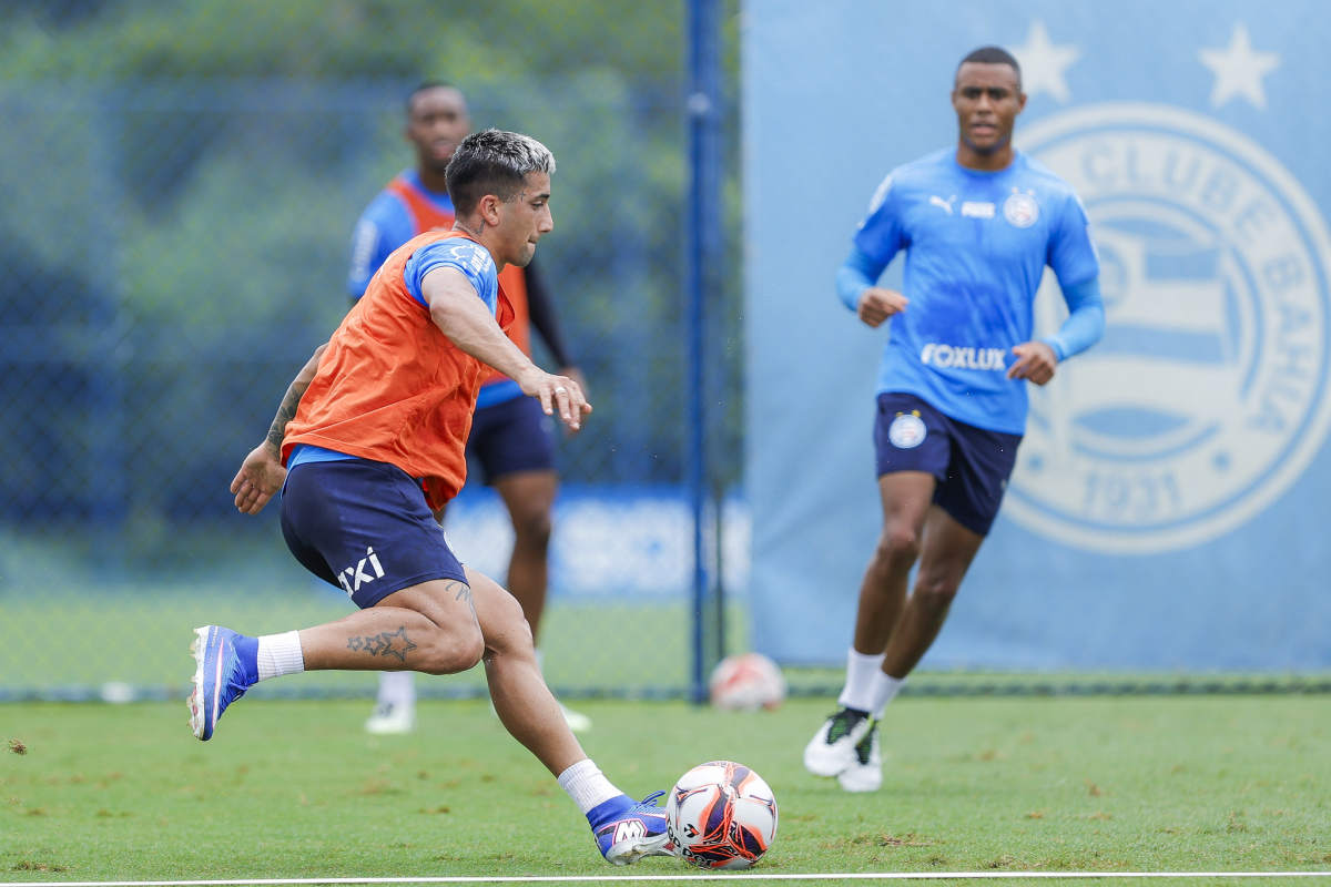 treino do bahia com kike olivera e erick