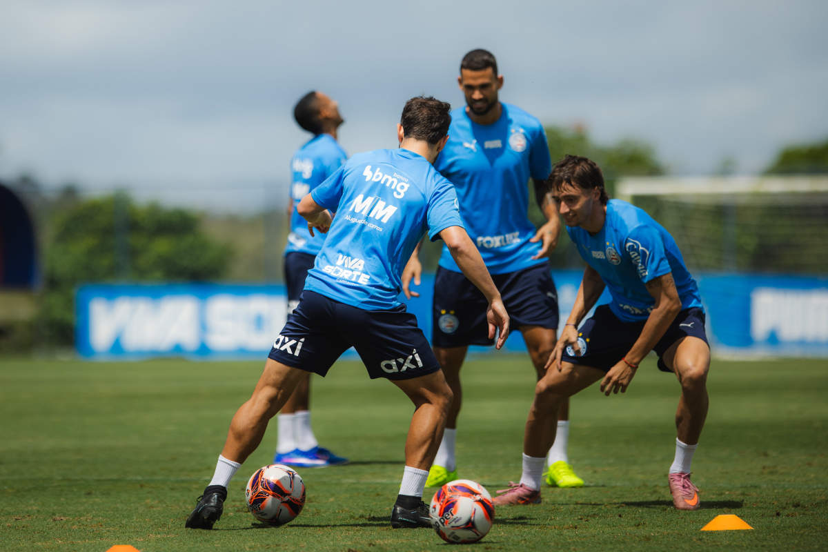 treino do bahia com everton ribeiro e roman gomez no ct