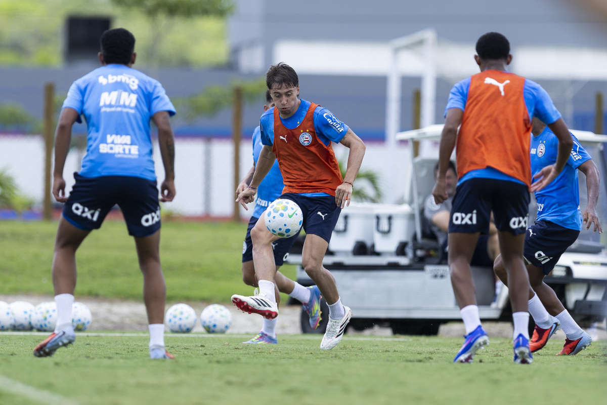 roman gomez em treino do bahia