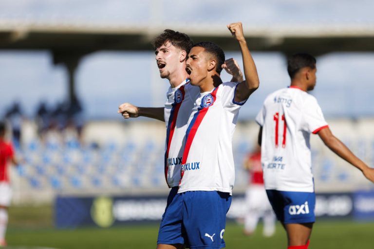 fredi e daniel lima comemoram gol do bahia sub-20