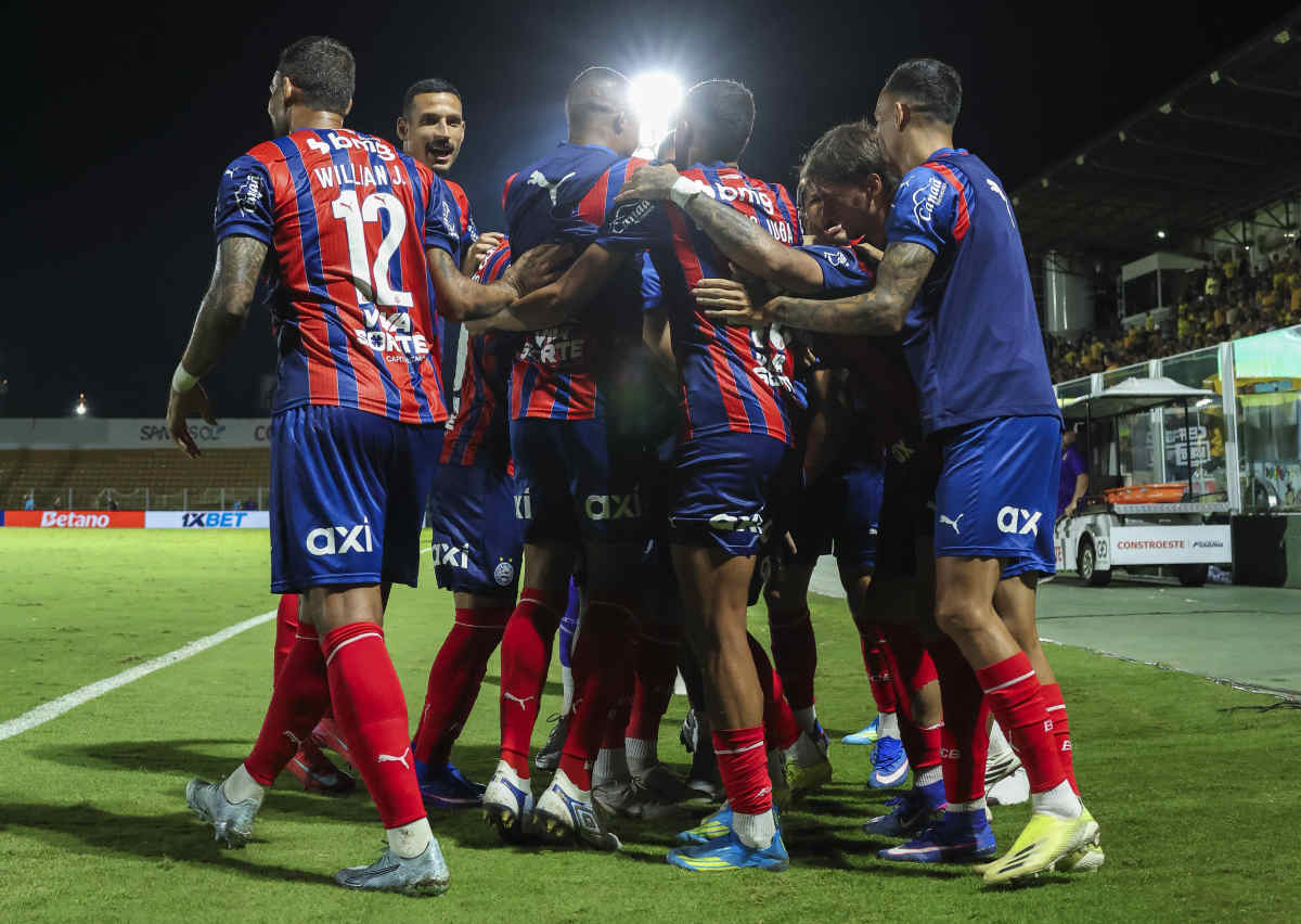 time do bahia comemora gol na casa do mirassol fora de casa