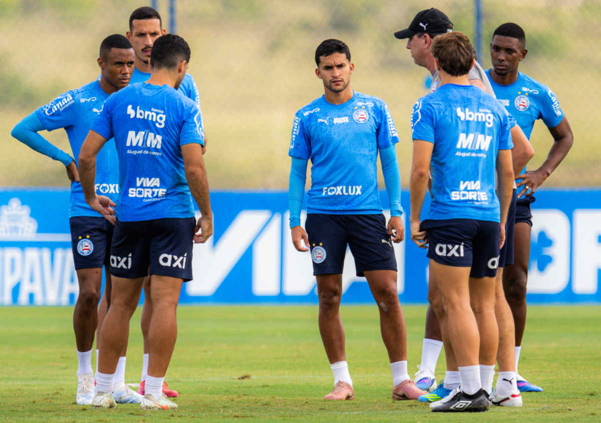 time do bahia em treino no ct