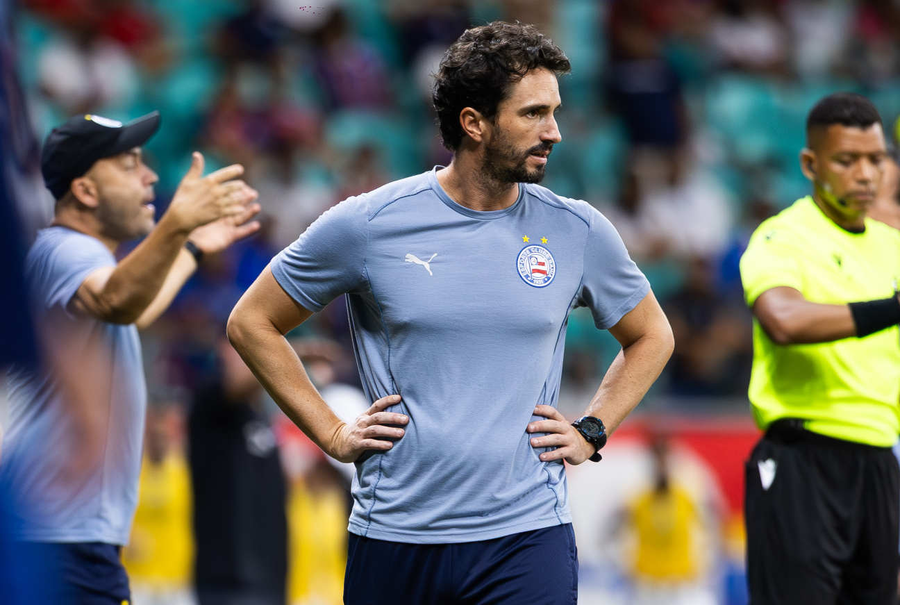 charles hembert em coletiva do bahia