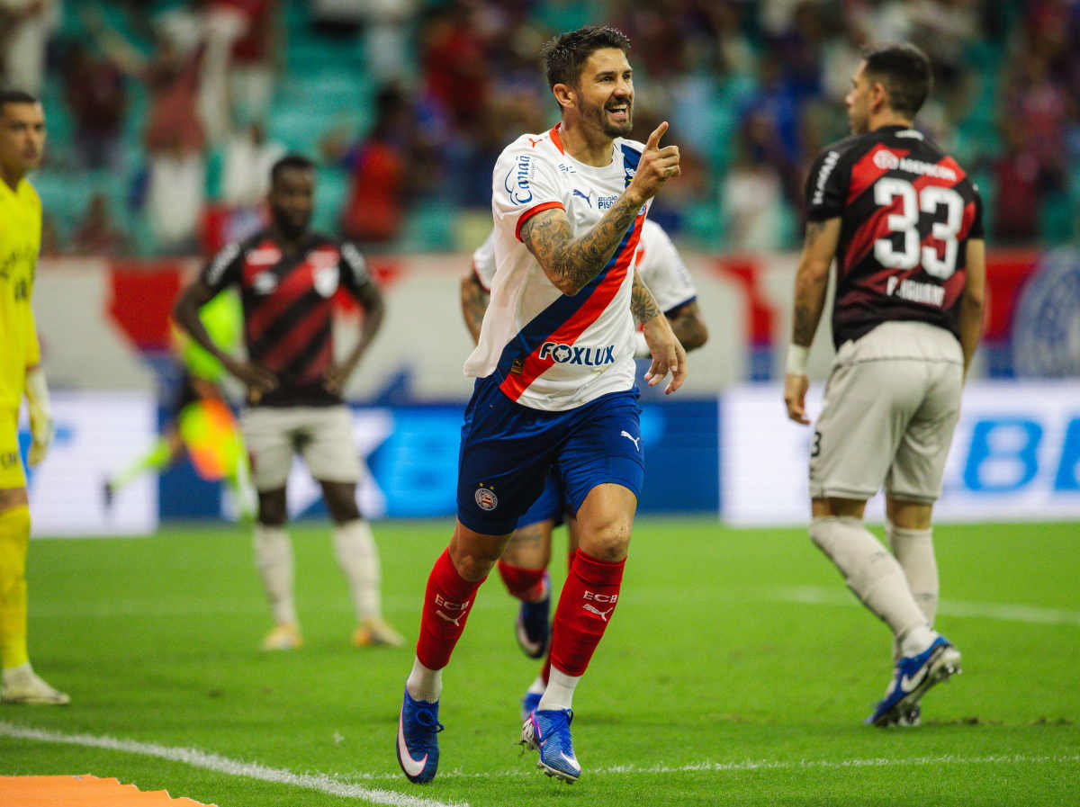 everaldo comemora gol do bahia