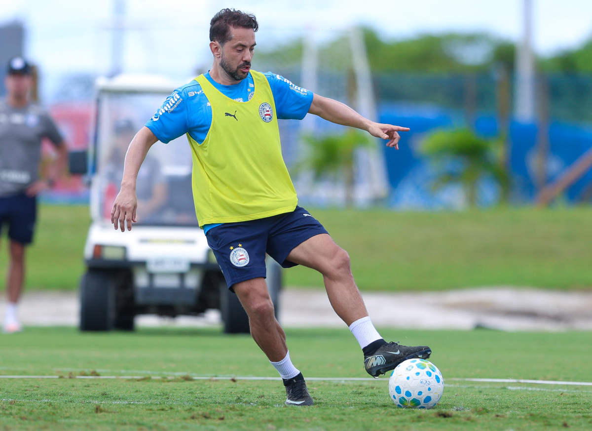 everton ribeiro em treino do bahia