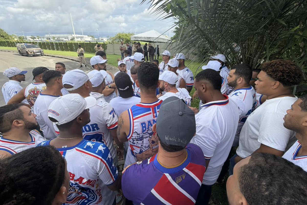 protesto torcedores do bahia no ct