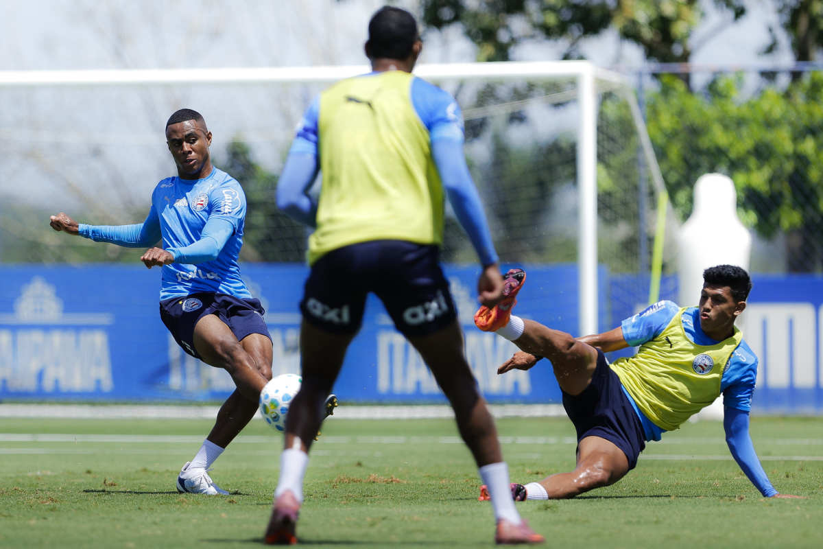 treino do bahia com erick e pulga