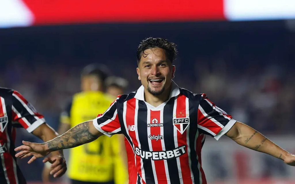 artur, ex-bahia, no são paulo