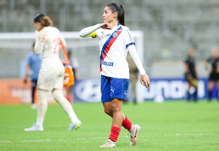 bahia feminino em campo na fonte nova
