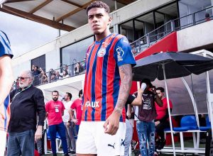 caio suassuna em jogo do bahia sub-20