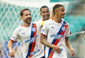 time do bahia em gol com juba, everton ribeiro e jean lucas