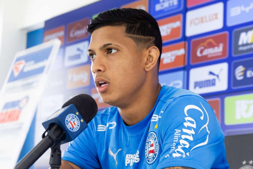 pulga em coletiva do bahia