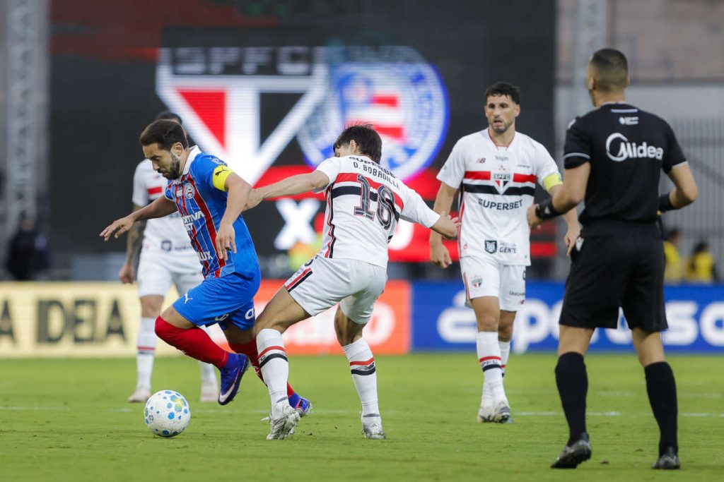everton ribeiro em são paulo x bahia