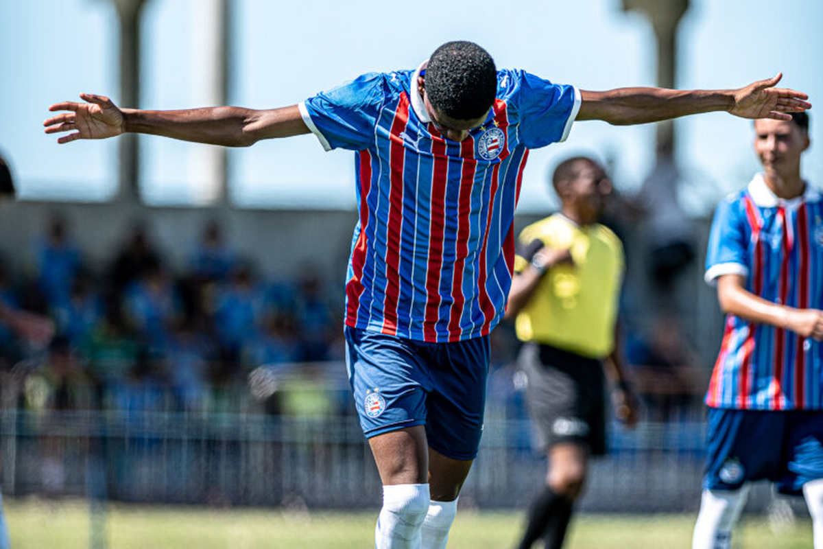 Sub-15 do Bahia goleia por 6 a 0 na Copa 2 de Julho