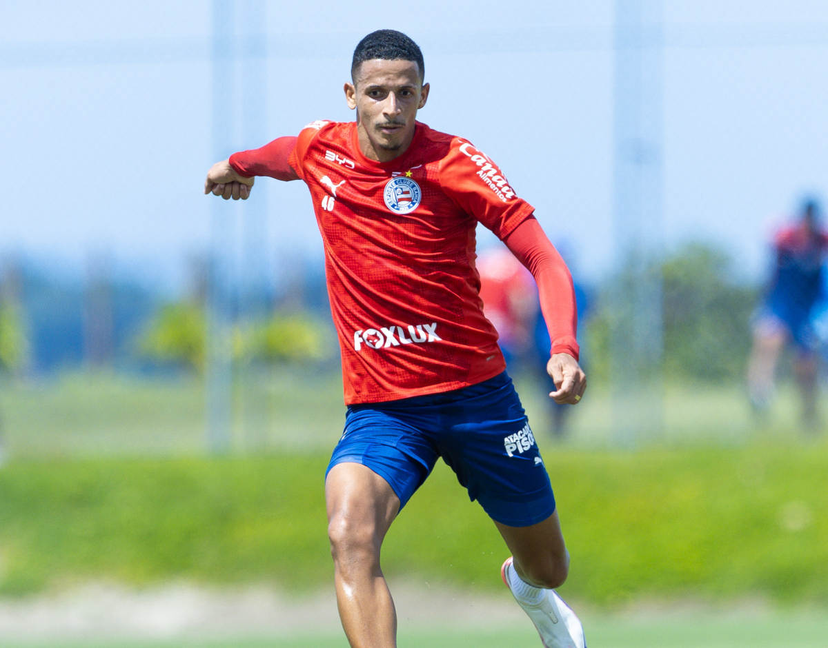 Caio Alexandre treina com bola e Erick faz transição; Kike Olivera segue fora